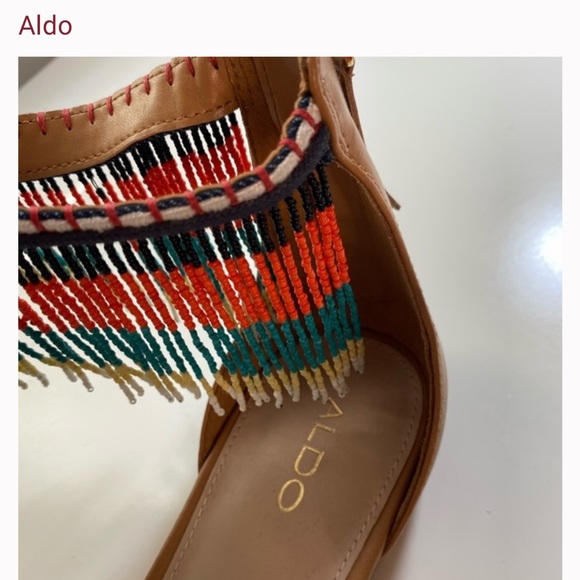 ALDO - NWT in box 📦- beaded fringe - Tan 8.5 - Picture 2 of 6
